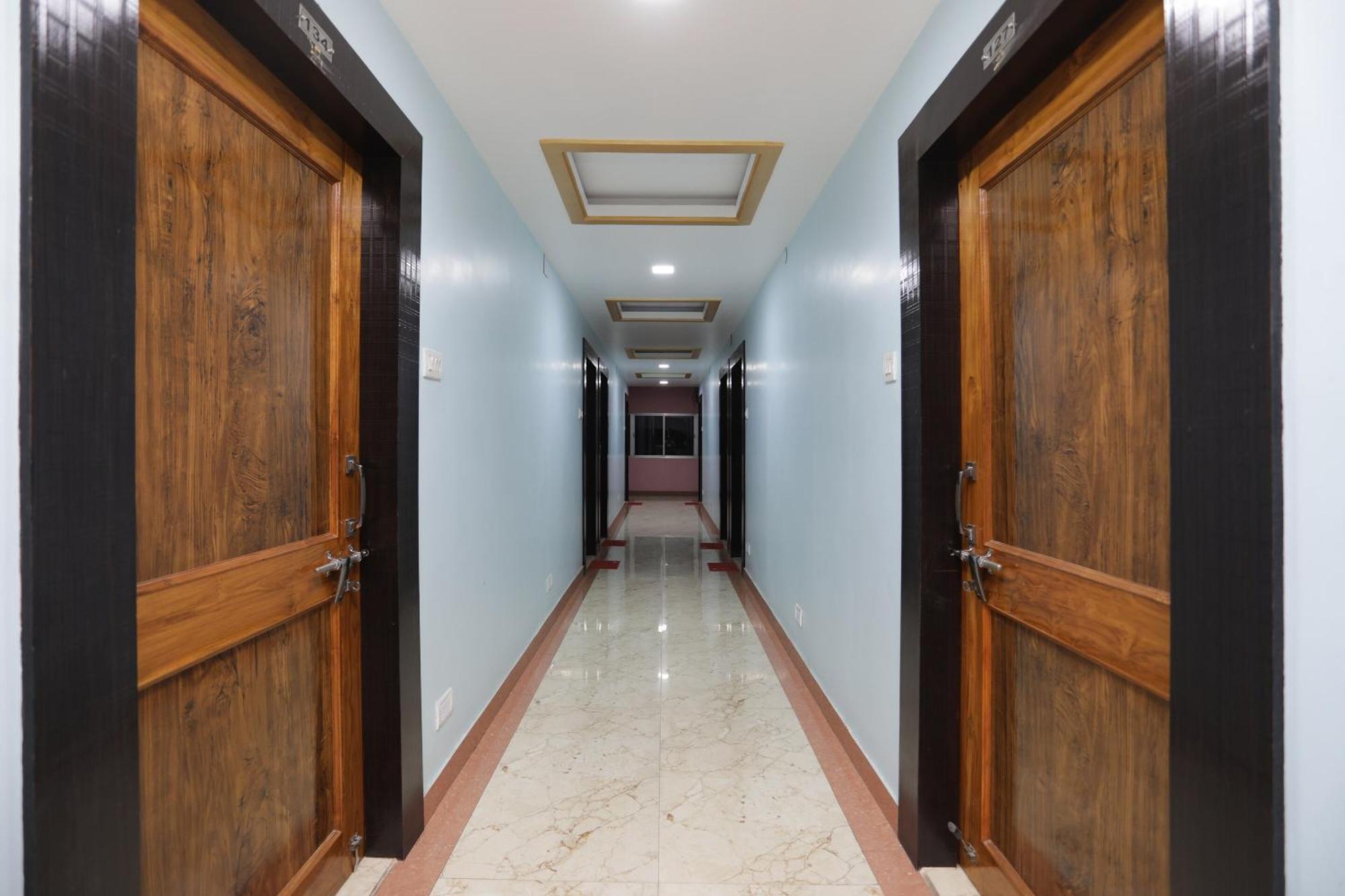 Collection O Hotel New Jasmine Urāli Exterior photo